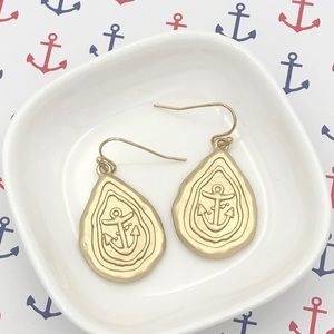 🌼 Matte Gold Anchor Dangle Nautical Earrings